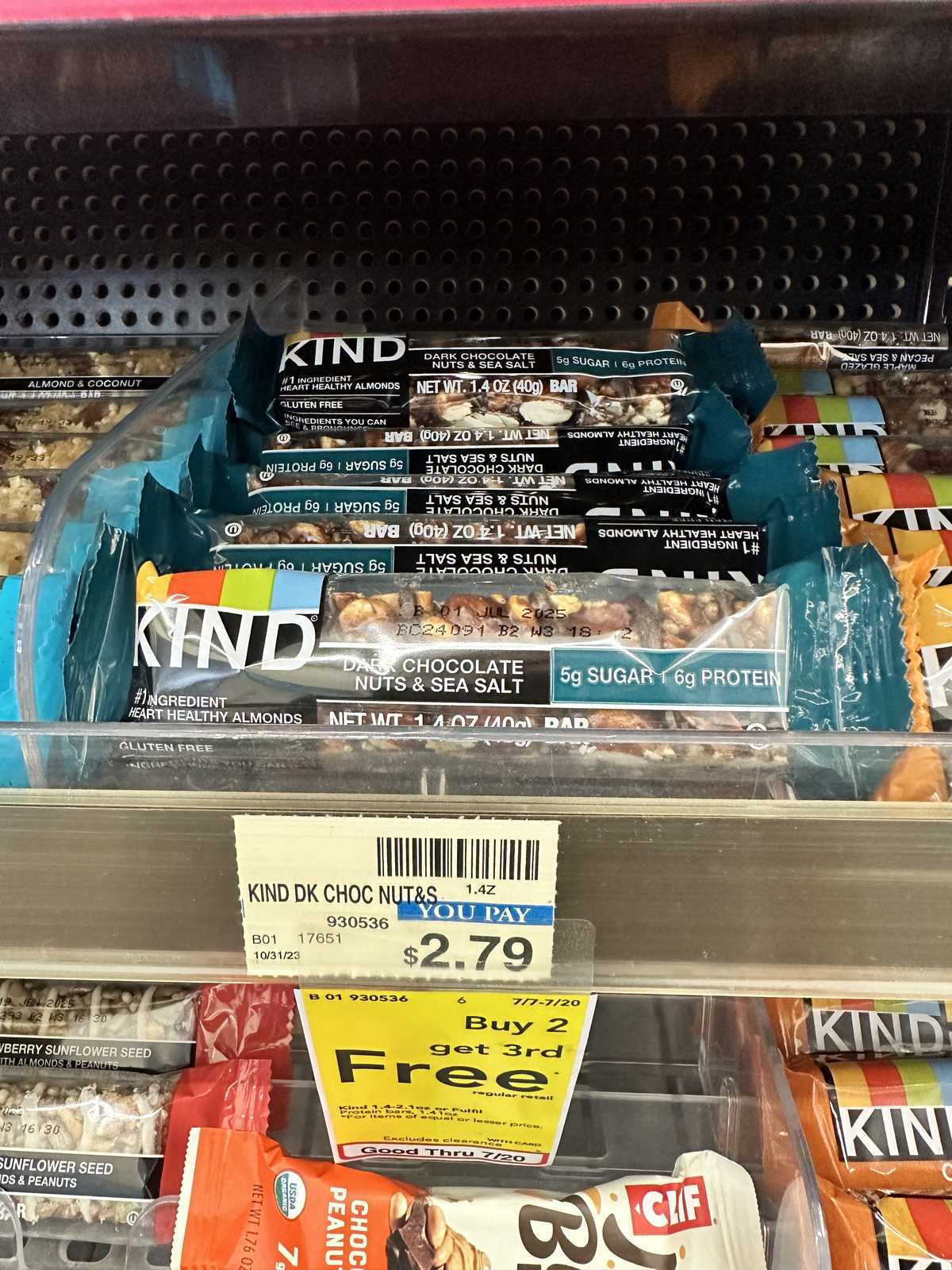 KIND Dark Chocolate Nuts & Sea Salt Bar — source product photograph