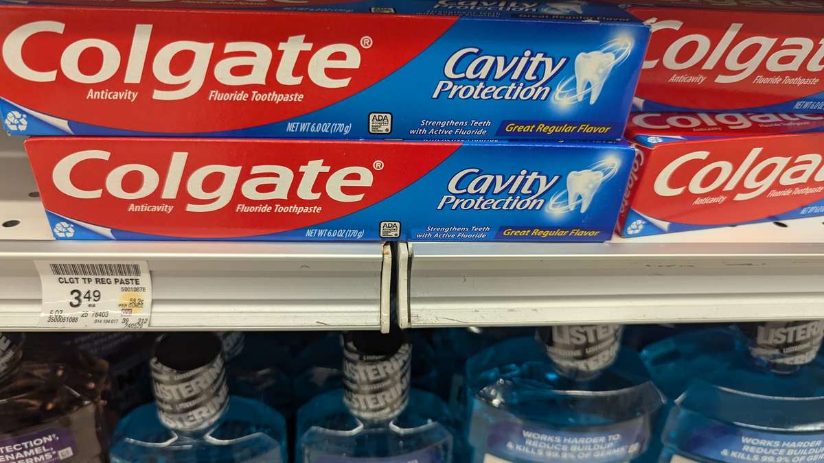 Colgate Cavity Protection Fluoride Toothpaste Regular Flavor — source product photograph